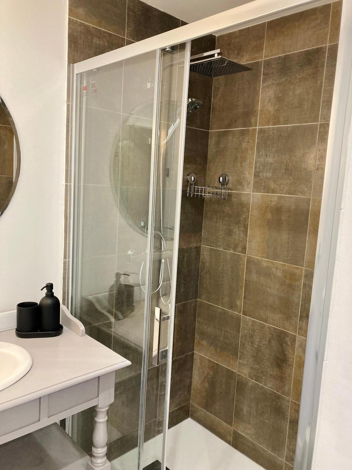 Le Nivolet, Cosy Appartement Chambéry Eksteriør billede